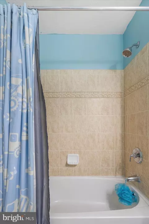 Bath - 9734 Selfridge Rd, Middle River, MD 21220 photo 3 of 5