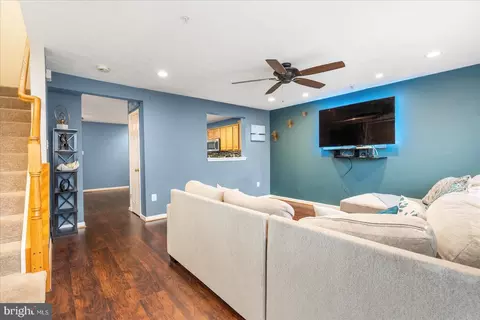 Living - 9734 Selfridge Rd, Middle River, MD 21220 photo 6 of 6