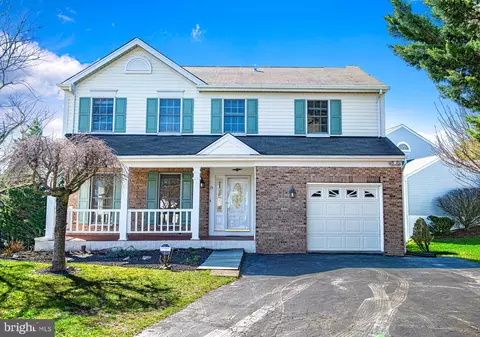 13 Morn Mist Ct, Parkville, MD 21234