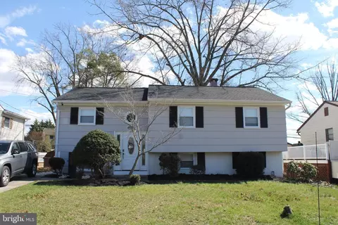 303 Academy Ave, Reisterstown, MD 21136