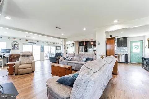 Living - 3944 New Section, Middle River, MD 21220 photo 1 of 3