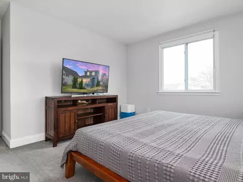 Bedroom - 6919 Gunder Ave, Middle River, MD 21220 photo 5 of 7