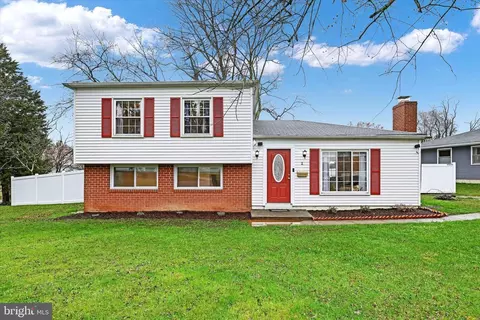 2 Cherry Hill Ct, Reisterstown, MD 21136