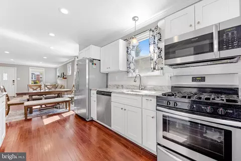 Kitchen - 610 Meyers Dr, Catonsville, MD 21228 photo 2 of 2