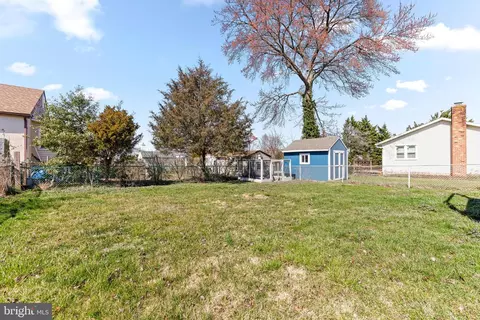 Exterior - 610 Meyers Dr, Catonsville, MD 21228 photo 5 of 6