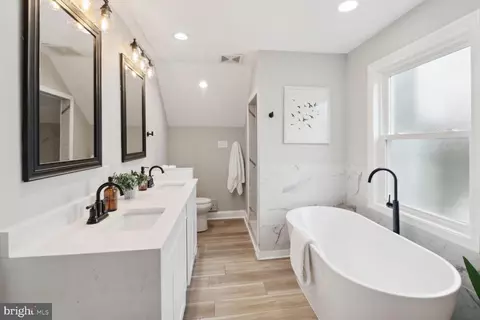 Bath - 5106 Benson Ave, Halethorpe, MD 21227 photo 1 of 4