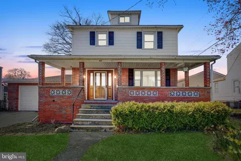 22 Walkern Rd, Essex, MD 21221