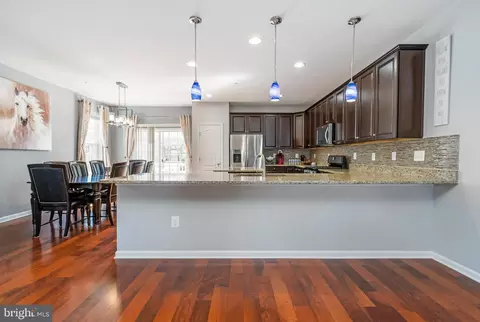 Kitchen - 1000 Windlass Glen Rd, Middle River, MD 21220 photo 2 of 5