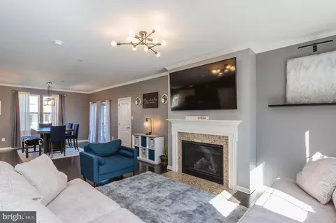 Living - 9236 Old Harford Rd, Parkville, MD 21234 photo 2 of 14