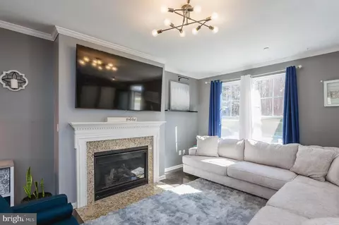 Living - 9236 Old Harford Rd, Parkville, MD 21234 photo 6 of 14