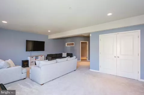 Living - 9236 Old Harford Rd, Parkville, MD 21234 photo 12 of 14