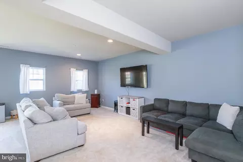 Living - 9236 Old Harford Rd, Parkville, MD 21234 photo 8 of 14