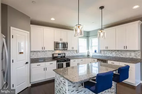 Kitchen - 9236 Old Harford Rd, Parkville, MD 21234 photo 3 of 8