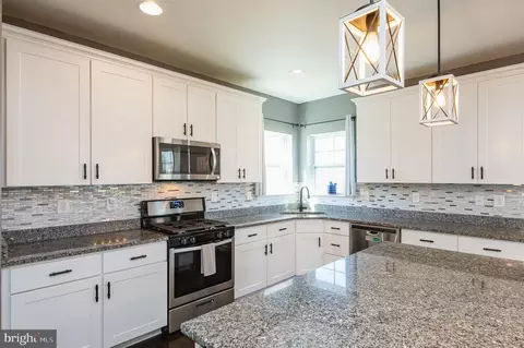Kitchen - 9236 Old Harford Rd, Parkville, MD 21234 photo 4 of 8