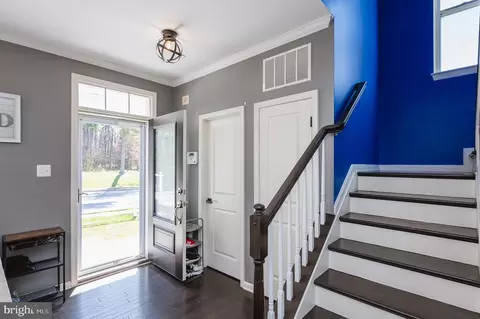 Entry Way - 9236 Old Harford Rd, Parkville, MD 21234 photo 2 of 2
