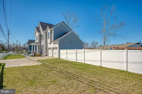 Exterior - 9236 Old Harford Rd, Parkville, MD 21234 photo 15 of 22