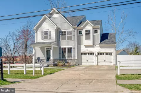 Exterior - 9236 Old Harford Rd, Parkville, MD 21234 photo 18 of 22