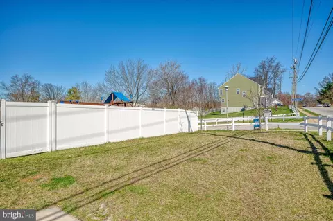 Exterior - 9236 Old Harford Rd, Parkville, MD 21234 photo 17 of 22