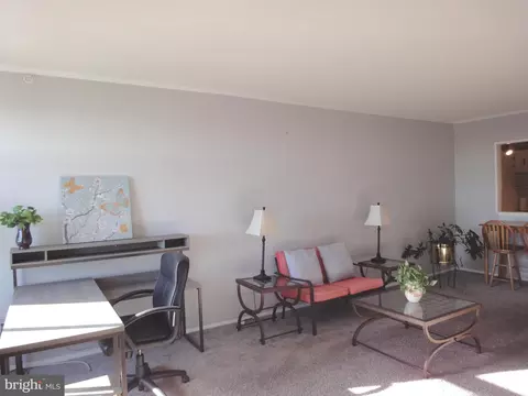 28 Allegheny Ave #2210, Towson, MD 21204