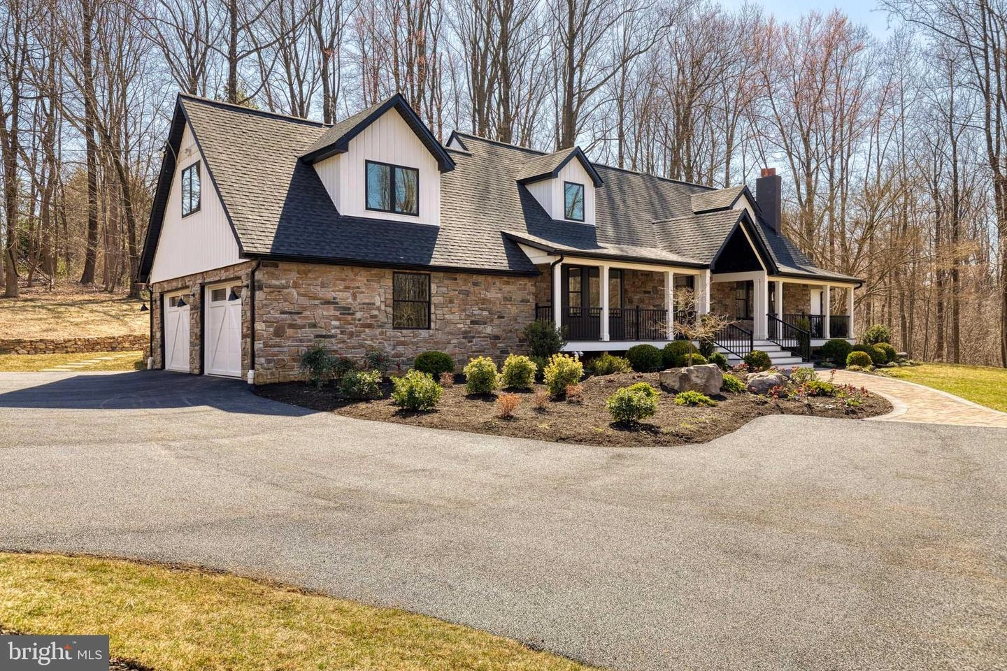 14302 Manor Rd, Phoenix, MD 21131 photo 2