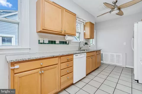 Kitchen - 5311 Highview Rd, Halethorpe, MD 21227 photo 2 of 4