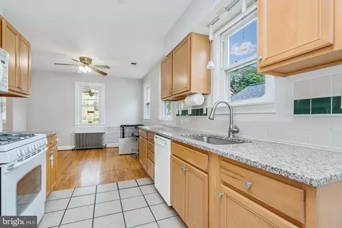 Kitchen - 5311 Highview Rd, Halethorpe, MD 21227 photo 4 of 4