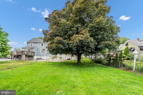 Exterior - 5311 Highview Rd, Halethorpe, MD 21227 photo 6 of 7