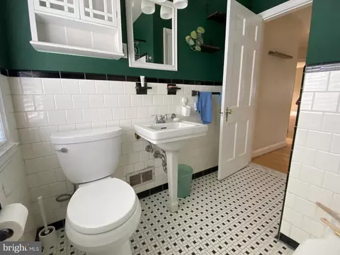 Bath - 320 Lambeth, Catonsville, MD 21228 photo 3 of 5