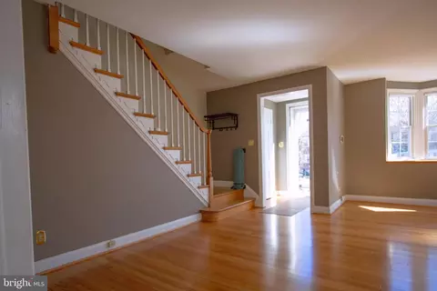 Entry Way - 320 Lambeth, Catonsville, MD 21228 photo 4 of 6