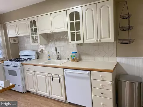 Kitchen - 320 Lambeth, Catonsville, MD 21228 photo 2 of 5
