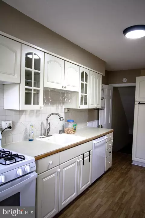 Kitchen - 320 Lambeth, Catonsville, MD 21228 photo 5 of 5