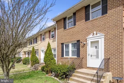 255 Cedarmere Cir, Owings Mills, MD 21117
