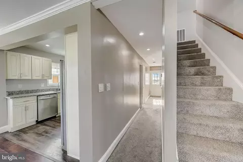 Entry Way - 35 Yawmeter, Middle River, MD 21220 photo 9 of 17