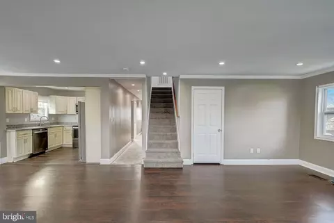 Entry Way - 35 Yawmeter, Middle River, MD 21220 photo 1 of 17