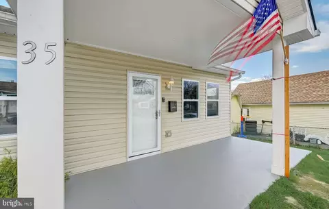 Exterior - 35 Yawmeter, Middle River, MD 21220 photo 4 of 10