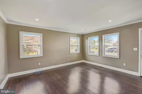 Entry Way - 35 Yawmeter, Middle River, MD 21220 photo 4 of 17