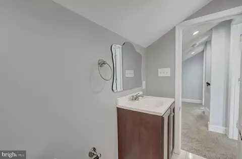 Entry Way - 35 Yawmeter, Middle River, MD 21220 photo 16 of 17
