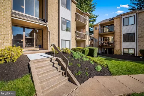 3 Bailiffs Ct #302, Lutherville Timonium, MD 21093