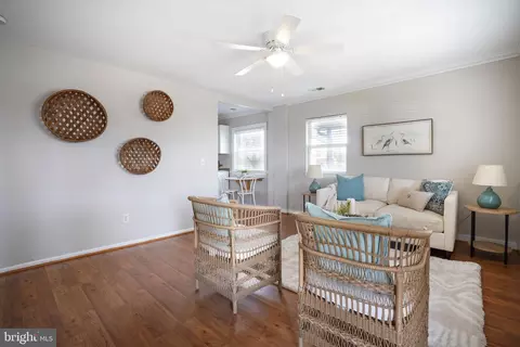 24 Propeller Dr, Middle River, MD 21220 photo 2