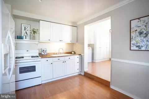24 Propeller Dr, Middle River, MD 21220 photo 3