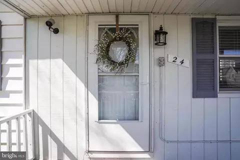 24 Propeller Dr, Middle River, MD 21220 photo 6