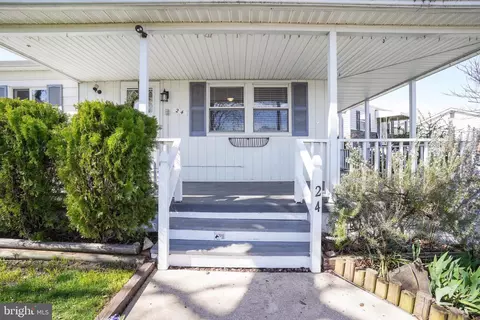 24 Propeller Dr, Middle River, MD 21220 photo 5