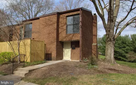 21 Wimpole Ct #F, Cockeysville, MD 21030