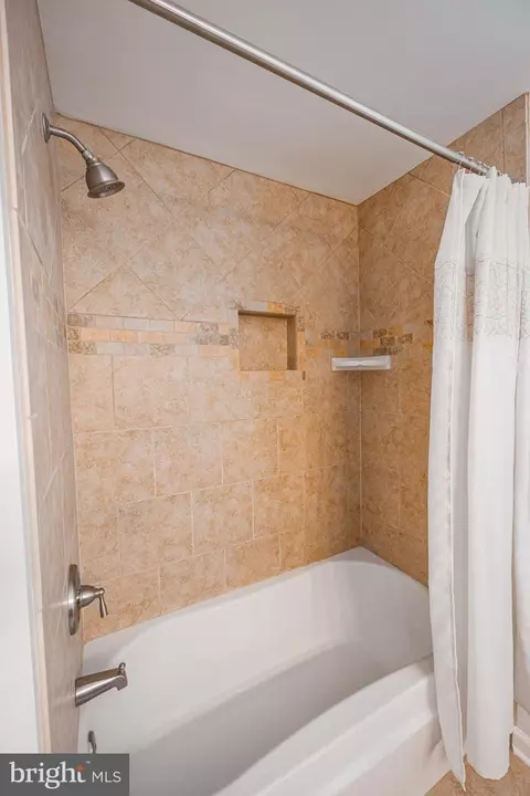 Bath - 13513 Devonfield Dr, Baldwin, MD 21013 photo 9 of 11