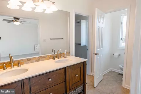 Bath - 13513 Devonfield Dr, Baldwin, MD 21013 photo 7 of 11