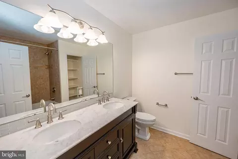 Bath - 13513 Devonfield Dr, Baldwin, MD 21013 photo 10 of 11