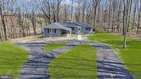 12923 Falls Rd, Cockeysville, MD 21030