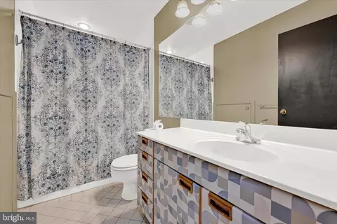 Bath - 2149 C Woodbox Ln #2149C, Baltimore, MD 21209 photo 1 of 3