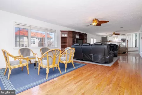 Dining - 2822 Bay Dr, Sparrows Point, MD 21219 photo 4 of 4