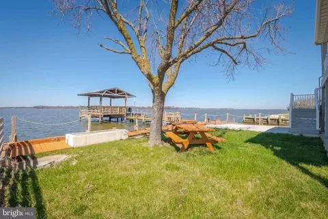 Exterior - 2822 Bay Dr, Sparrows Point, MD 21219 photo 16 of 25